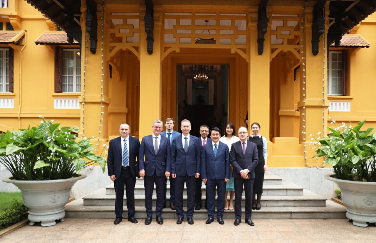 Các đại biểu chụp ảnh chung. (Ảnh: Thành Long)