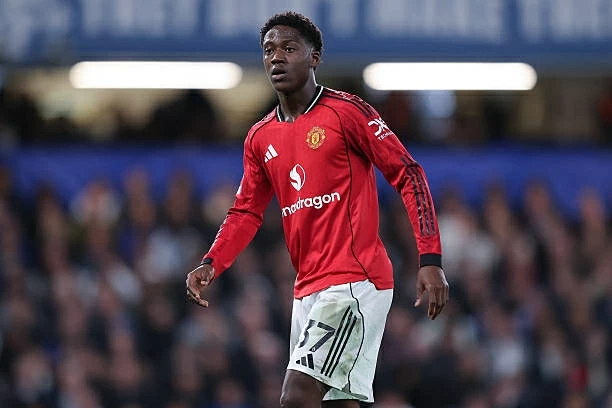 Man Utd giữ chân Mainoo bằng mức lương tăng gấp 4