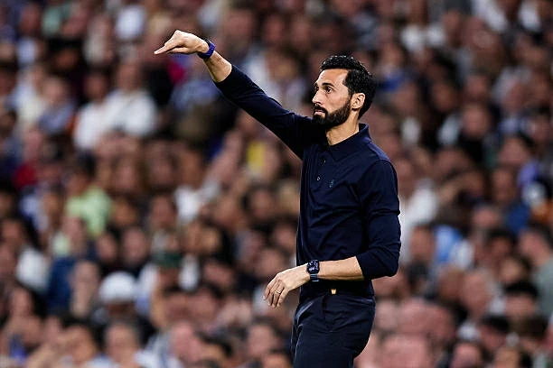 Real Madrid hồi sinh, HLV Arbeloa quyết tâm đua vô địch với Barcelona Real Madrid hồi sinh, HLV Arbeloa quyết tâm đua vô địch với Barcelona