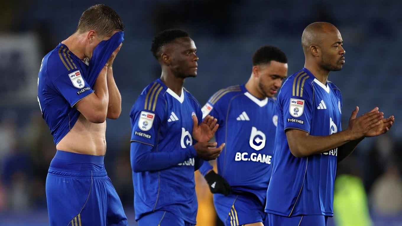 10 năm sau chức vô địch 'cổ tích', Leicester City rớt xuống giải hạng Ba