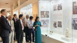 Trưng bày 156 hình tượng Lenin tại Bảo tàng Hồ Chí Minh