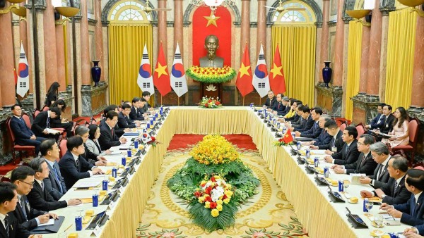 General Secretary, President To Lam holds talks with RoK President Lee Jae Myung in Hanoi