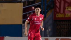 CLB cũ của Iniesta quan tâm Đình Bắc