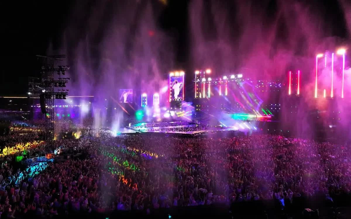 7 - 17+18 Báo in: Kể câu chuyện Việt Nam bằng sức mạnh văn hóa