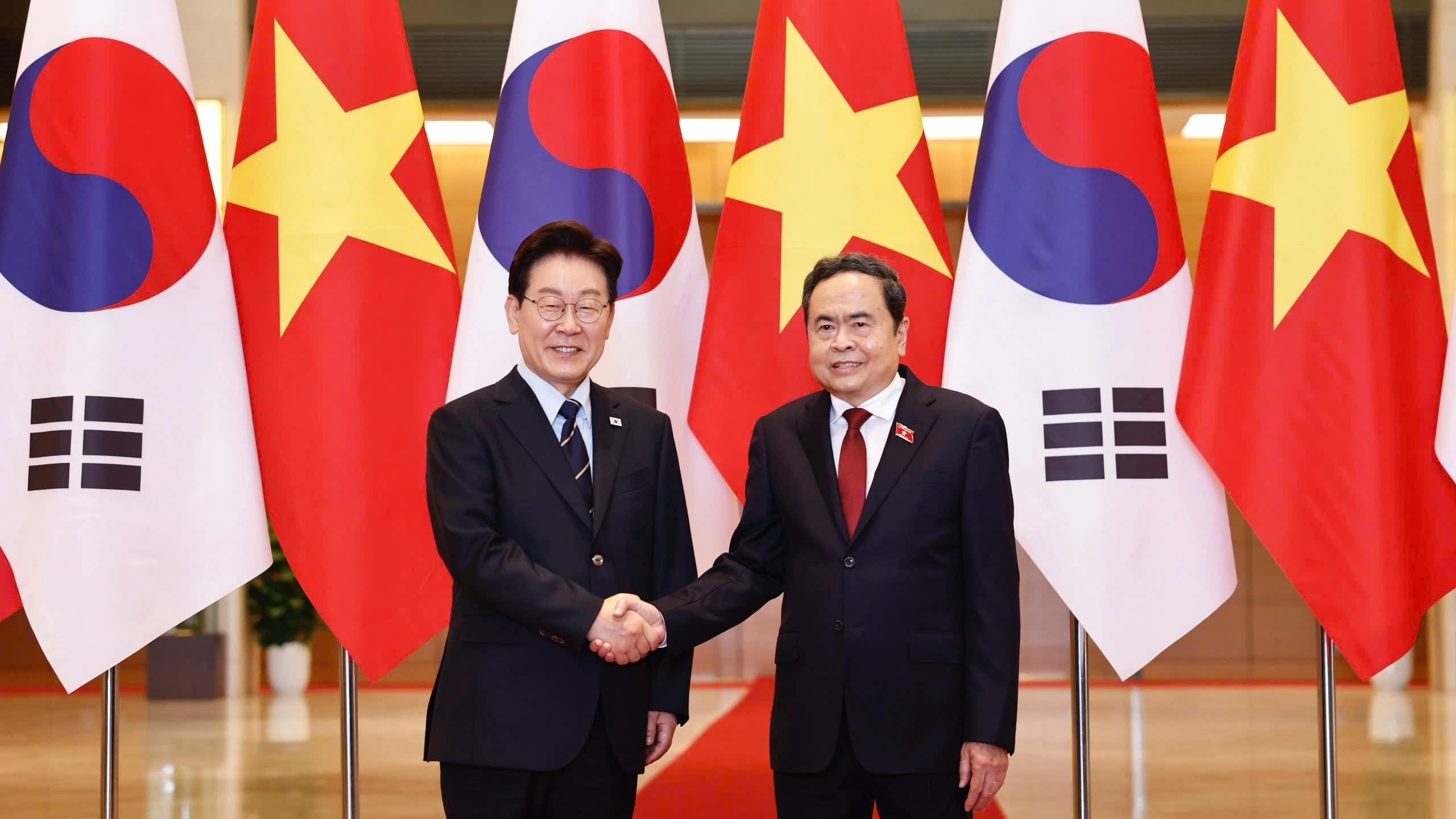 Chủ tịch Quốc hội Trần Thanh Mẫn hội kiến Tổng thống Hàn Quốc Lee Jae Myung