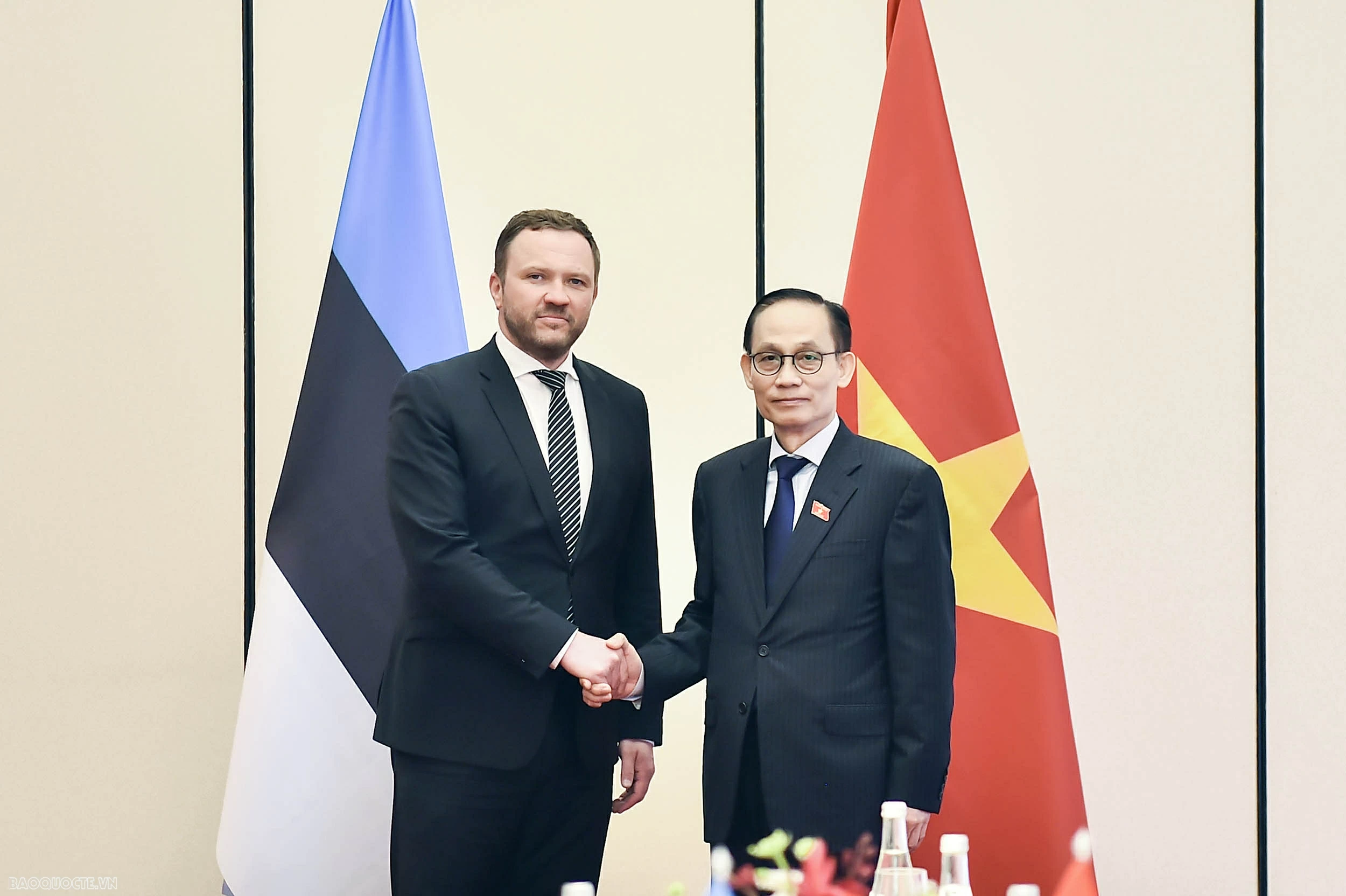 Bộ trưởng Ngoại giao Lê Hoài Trung hội đàm với Bộ trưởng Ngoại giao Estonia