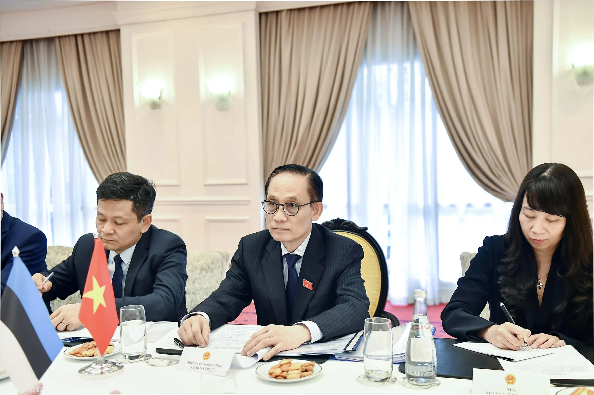 Bộ trưởng Ngoại giao Lê Hoài Trung hội đàm với Bộ trưởng Ngoại giao Estonia