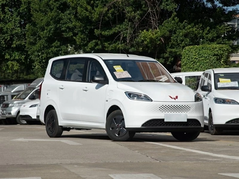 Theo thông tin từ phía bán hàng, giá xe Wuling HG7 tạm tính khoảng 499 triệu đồng.