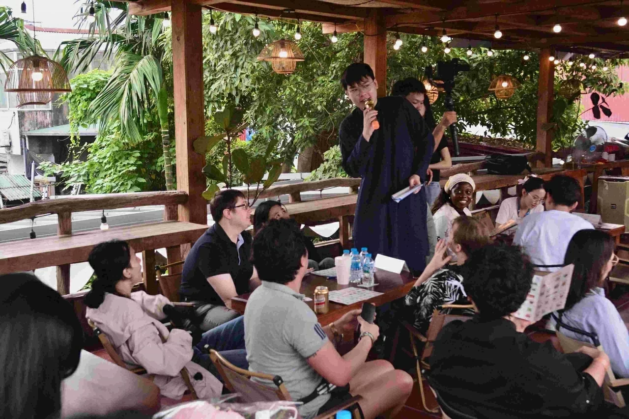 Beyond the basket: Trải nghiệm văn hóa chợ Việt dành cho người nước ngoài Beyond the basket: Trải nghiệm văn hóa chợ Việt dành cho người nước ngoài