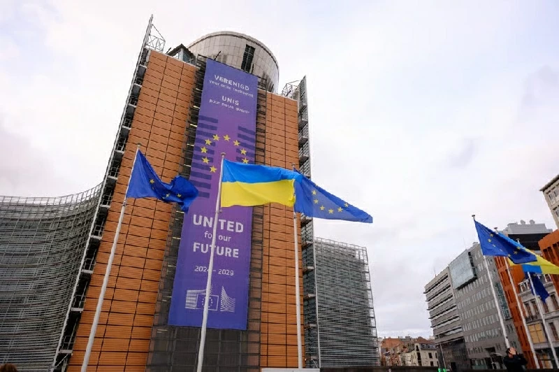 EU chính thức 'mở khóa' gói vay 90 tỷ Euro cho Ukraine, thúc đẩy tiến trình gia nhập khối của Kiev. (Nguồn: Getty Images)