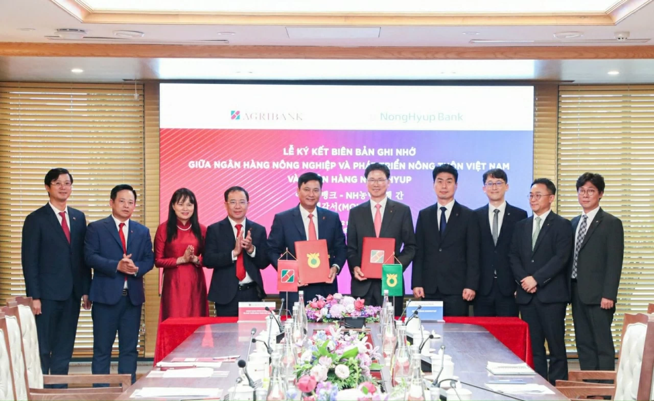 Agribank tham gia Diễn đàn Kinh tế Việt Nam-Hàn Quốc: Thúc đẩy kết nối tài chính, mở rộng hợp tác doanh nghiệp Agribank tham gia Diễn đàn Kinh tế Việt Nam-Hàn Quốc: Thúc đẩy kết nối tài chính, mở rộng hợp tác doanh nghiệp