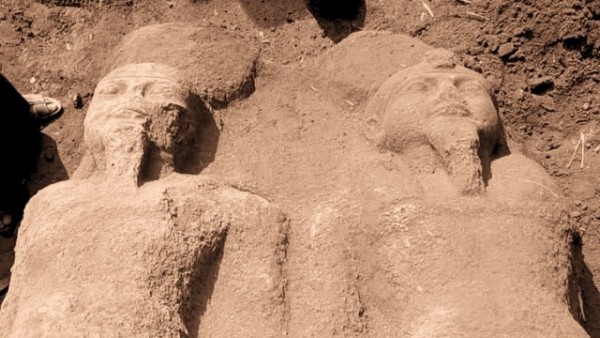 Ai Cập: Phát hiện bức tượng khổng lồ của vua Ramses II tại khu di tích cổ