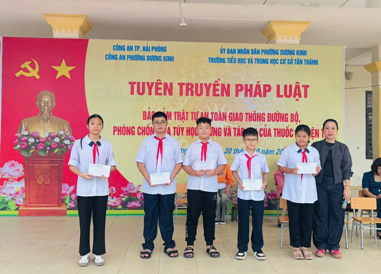 Giáo dục, đào tạo: Nhiệm vụ trọng tâm, lâu dài, có ý nghĩa đặc biệt quan trọng của phường Dương Kinh Giáo dục, đào tạo: Nhiệm vụ trọng tâm, lâu dài, có ý nghĩa đặc biệt quan trọng của phường Dương Kinh