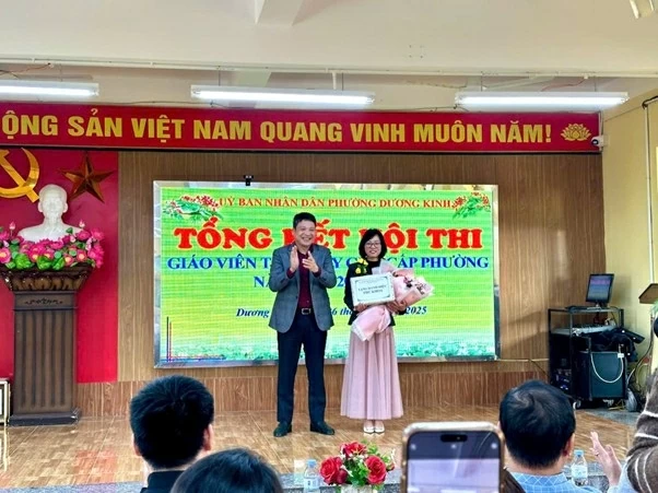 Giáo dục, đào tạo: Nhiệm vụ trọng tâm, lâu dài, có ý nghĩa đặc biệt quan trọng của phường Dương Kinh Giáo dục, đào tạo: Nhiệm vụ trọng tâm, lâu dài, có ý nghĩa đặc biệt quan trọng của phường Dương Kinh