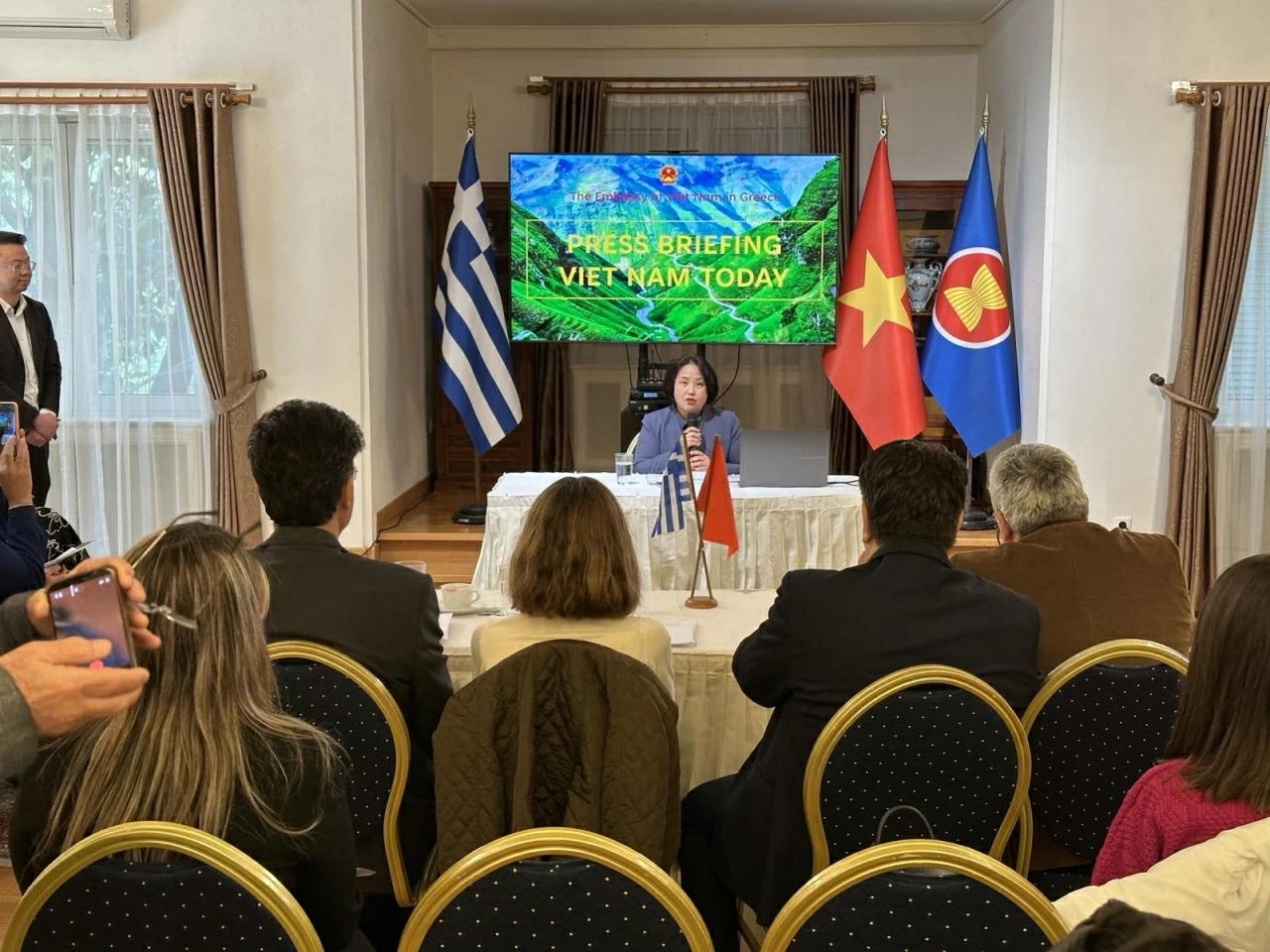 Thông tin về thành tựu của Việt Nam sau 40 năm đổi mới tới truyền thông Hy Lạp
