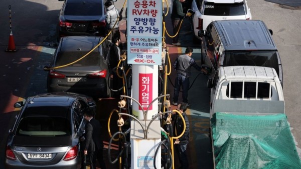 Kinh tế Mỹ 'dễ tổn thương hơn tưởng tượng' khi cú sốc nguồn cung ở châu Á đang lan rộng