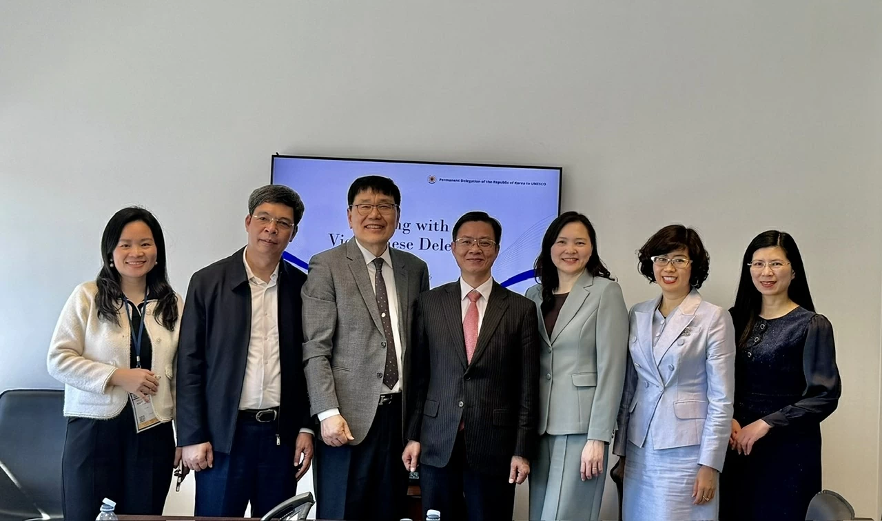 Hướng tới 50 năm quan hệ Việt Nam - UNESCO: Khẳng định vai trò đối tác tin cậy Hướng tới 50 năm quan hệ Việt Nam - UNESCO: Khẳng định vai trò đối tác tin cậy