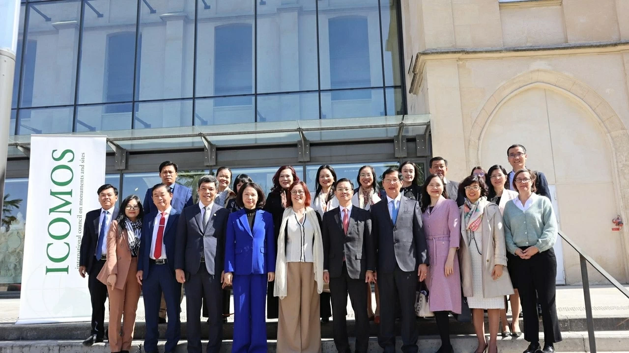 Hướng tới 50 năm quan hệ Việt Nam - UNESCO: Khẳng định vai trò đối tác tin cậy Hướng tới 50 năm quan hệ Việt Nam - UNESCO: Khẳng định vai trò đối tác tin cậy