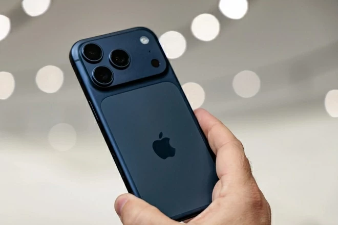 Điểm đáng chú ý là iPhone 18 Pro có thể mô phỏng khả năng điều chỉnh khẩu độ. Điểm đáng chú ý là iPhone 18 Pro có thể mô phỏng khả năng điều chỉnh khẩu độ.