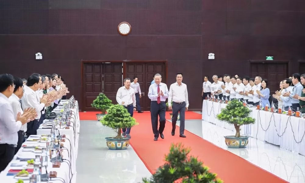 Thành phố Đà Nẵng cần tập trung biến dư địa mới thành năng lực tăng trưởng Thành phố Đà Nẵng cần tập trung biến dư địa mới thành năng lực tăng trưởng