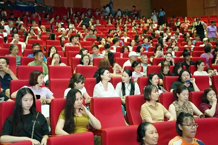 Khai màn Tuần lễ phim kỷ niệm các ngày lễ lớn 2026 tại Quảng Ninh Khai màn Đợt phim kỷ niệm các ngày lễ lớn 2026 tại Quảng Ninh