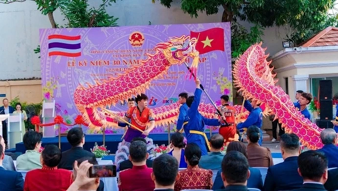 Từ tiếng trống lân đến hành trình giữ gìn bản sắc Việt xa xứ Từ tiếng trống lân đến hành trình giữ gìn bản sắc Việt xa xứ