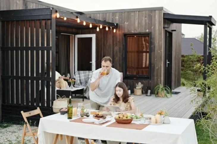 Staycation 2026: Khi 'chữa lành' không còn cần một tấm vé máy bay