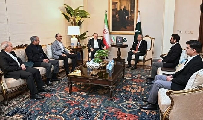 Tình hình Trung Đông: Ngoại trưởng Iran trở lại Pakistan không phải để đàm phán với Mỹ, công khai tuyên bố lập trường và giới hạn không thể vượt qua Tình hình Trung Đông: Ngoại trưởng Iran trở lại Pakistan không phải để đàm phán với Mỹ, công khai tuyên bố lập trường và giới hạn không thể vượt qua