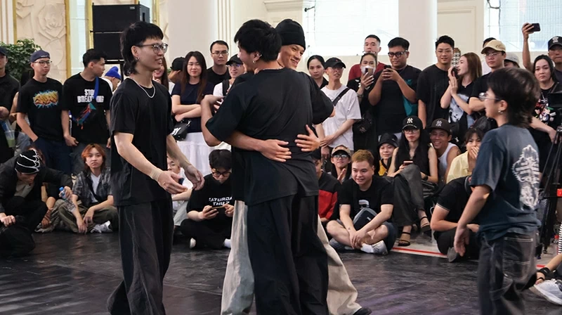 Tinh thần giao lưu thân thiện, cởi mở tại HNAIO 2026 (Ảnh: Tranh Anh)