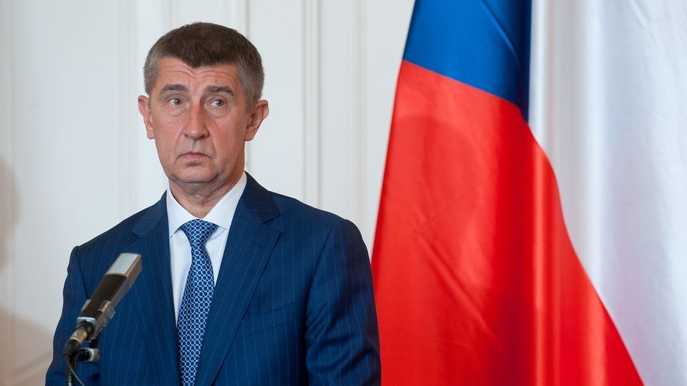 Chi tiêu quốc phòng hụt chuẩn NATO, chính phủ Czech đối mặt chỉ trích