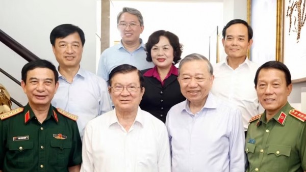 General Secretary, President To Lam visits former Party, State leaders and Heroic Vietnamese Mother in Ho Chi Minh City