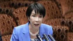 Thủ tướng Nhật Bản nói ưu tiên kinh tế, chưa tính tới tiết kiệm năng lượng