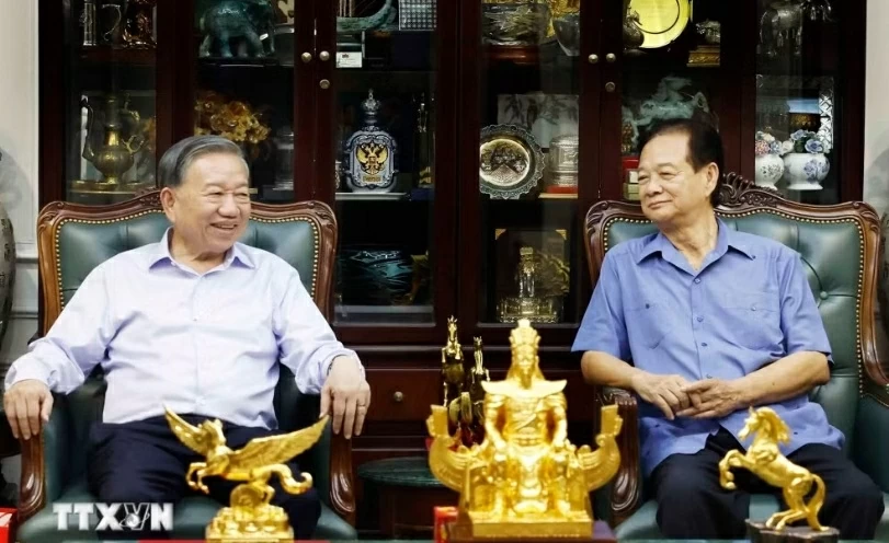 Tổng Bí thư, Chủ tịch nước thăm các nguyên lãnh đạo Đảng, Nhà nước và Mẹ Việt Nam Anh hùng
