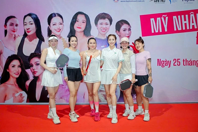 Pickleball 'nóng' tại TP.HCM: Sân chơi thể thao thành điểm hẹn của người trẻ Pickleball 'nóng' tại TP.HCM: Sân chơi thể thao thành điểm hẹn của người trẻ