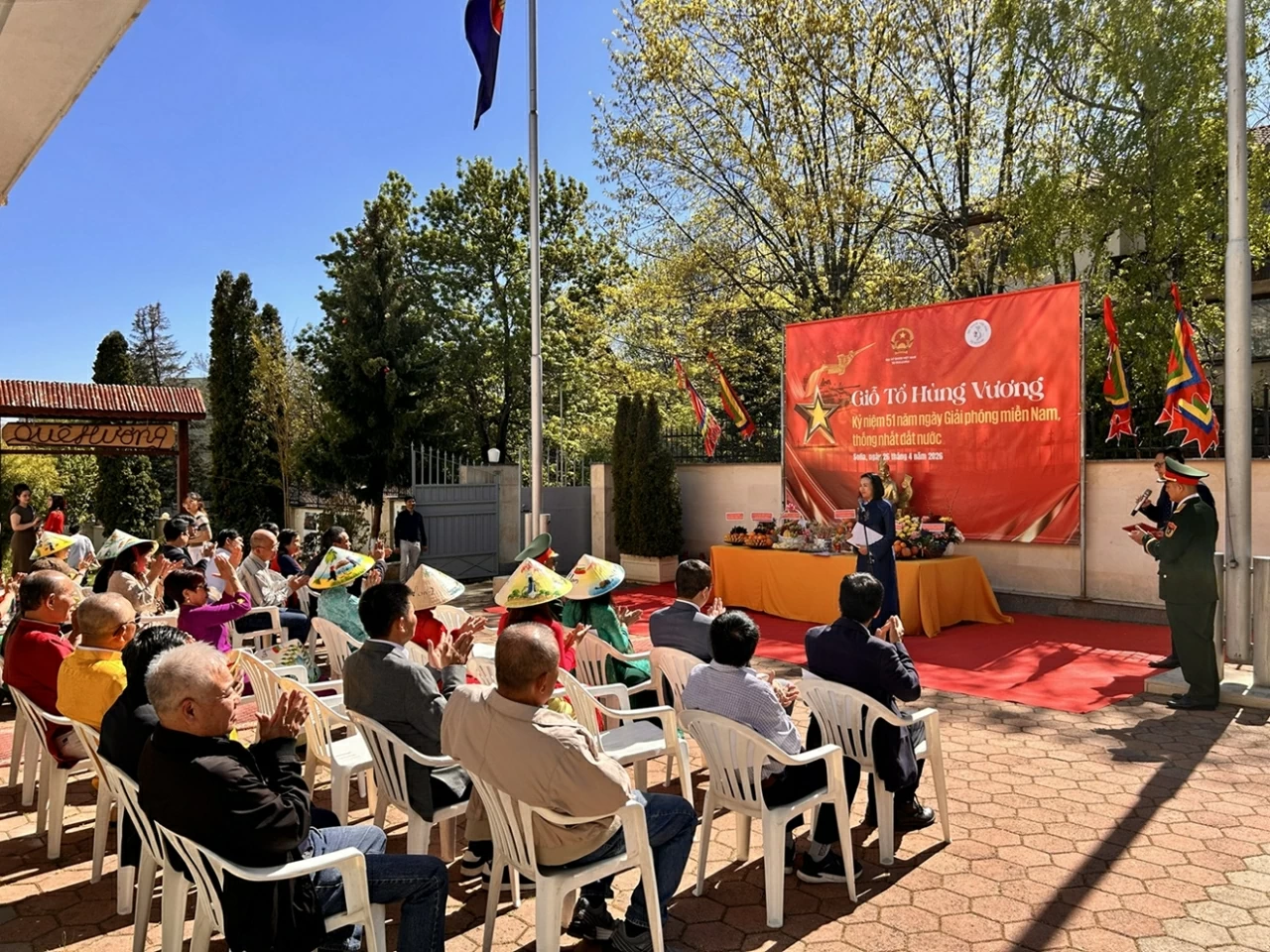 Gắn kết cộng đồng người Việt tại Bulgaria qua Lễ Giỗ Tổ Hùng Vương và kỷ niệm ngày 30/4 Gắn kết cộng đồng người Việt tại Bulgaria qua Lễ Giỗ Tổ Hùng Vương và kỷ niệm ngày 30/4