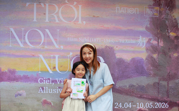 Triển lãm tranh Hàm Nghi thu hút khách quốc tế