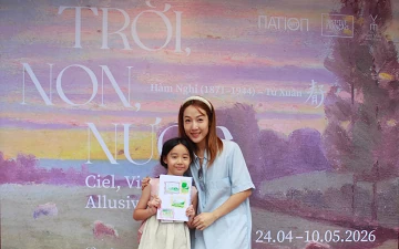 Triển lãm tranh Hàm Nghi thu hút khách quốc tế