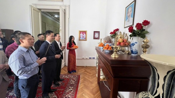 Người Việt tại Romania hướng về cội nguồn, kỷ niệm 51 năm Ngày Giải phóng miền Nam