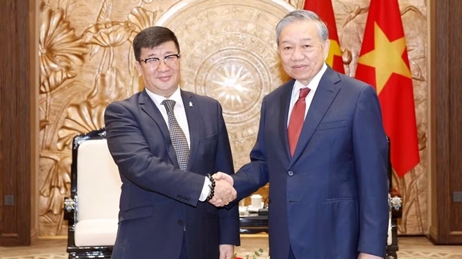 Tổng Bí thư, Chủ tịch nước Tô Lâm tiếp Đại sứ Mông Cổ đến chào từ biệt dịp kết thúc nhiệm kỳ