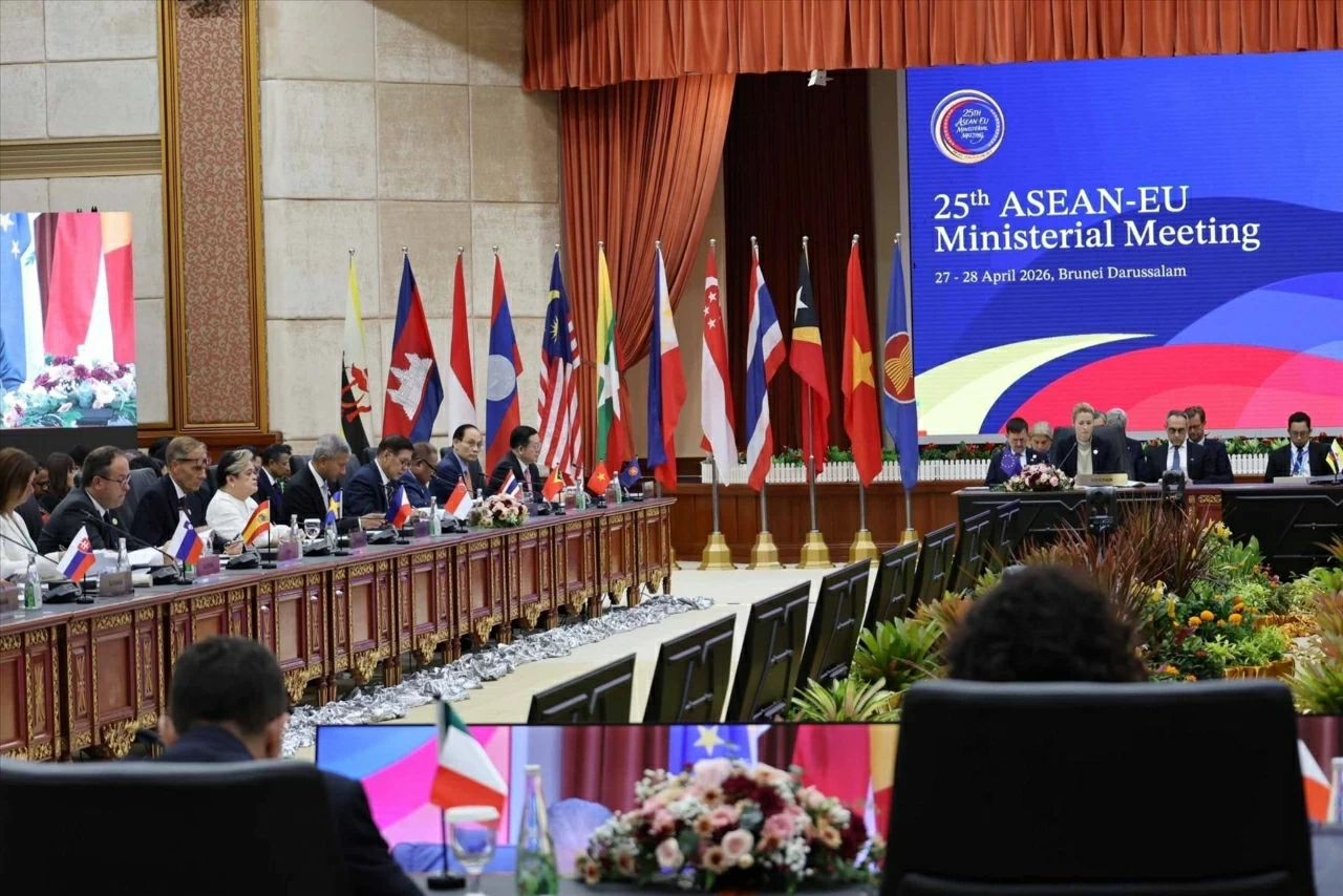 Hội nghị Bộ trưởng Ngoại giao ASEAN-EU lần thứ 25 chính thức khai mạc tại Brunei Darussalam Hội nghị Bộ trưởng Ngoại giao ASEAN-EU lần thứ 25 chính thức khai mạc tại Brunei Darussalam