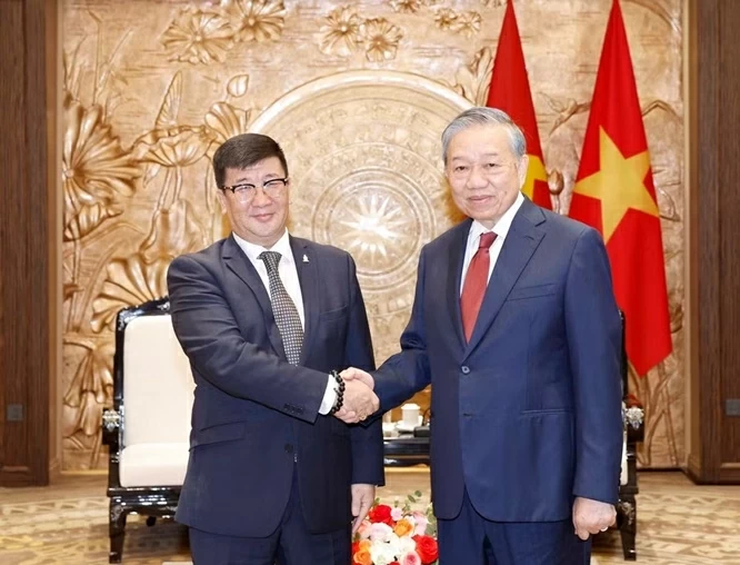 Tổng Bí thư, Chủ tịch nước Tô Lâm tiếp Đại sứ Mông Cổ đến chào từ biệt dịp kết thúc nhiệm kỳ