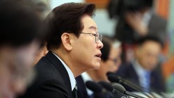 Tổng thống Hàn Quốc 'nhắn nhủ' đồng minh, kêu gọi giải quyết bất đồng trên cơ sở tôn trọng lẫn nhau