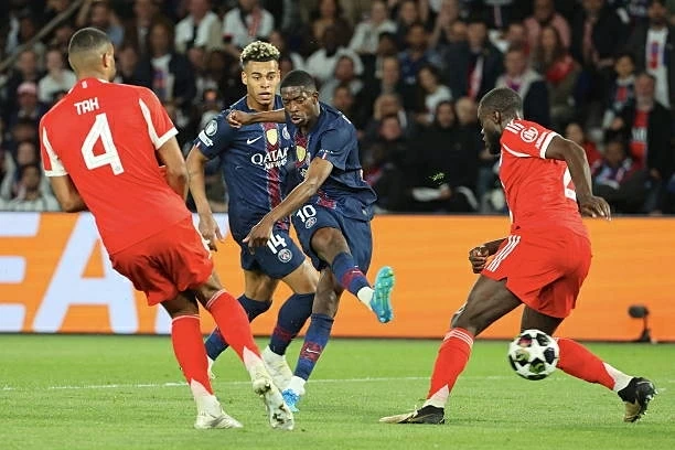 PSG và Bayern cùng thiết lập những cột mốc vô tiền khoáng hậu