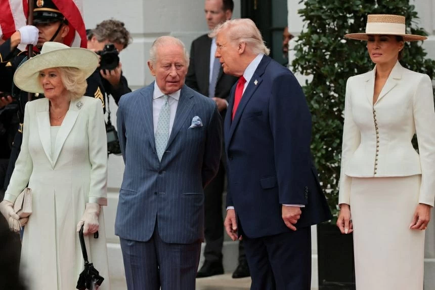 Thấy gì từ vai trò hỗ trợ của Hoàng hậu Anh và Phu nhân Mỹ trong chuyến thăm của Vua Charles? Thấy gì từ vai trò hỗ trợ của Hoàng hậu Anh và Phu nhân Mỹ trong chuyến thăm của Vua Charles?