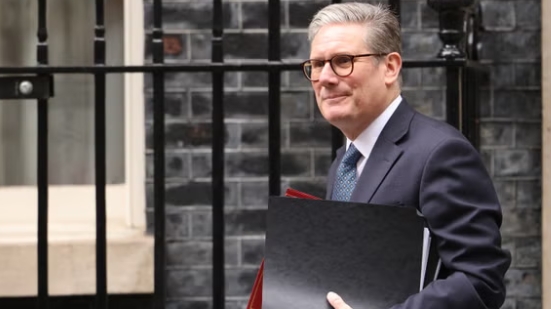 Thủ tướng Anh thoát 'hiểm cảnh' ở Hạ viện