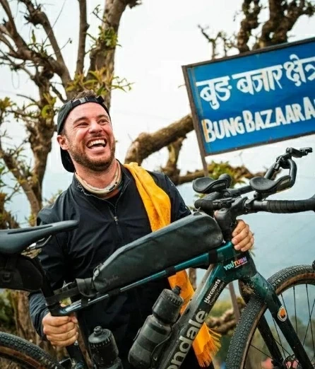 Quyết tâm chinh phục đỉnh Everest trong 60 ngày để làm thiện nguyện Quyết tâm chinh phục đỉnh Everest trong 60 ngày để làm thiện nguyện