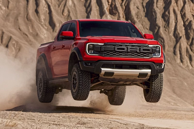 Mẫu ô tô mới Ford Ranger Raptor phiên bản động cơ xăng V6 3.0 EcoBoost cũng sẽ chính thức ra mắt vào đầu tháng 5