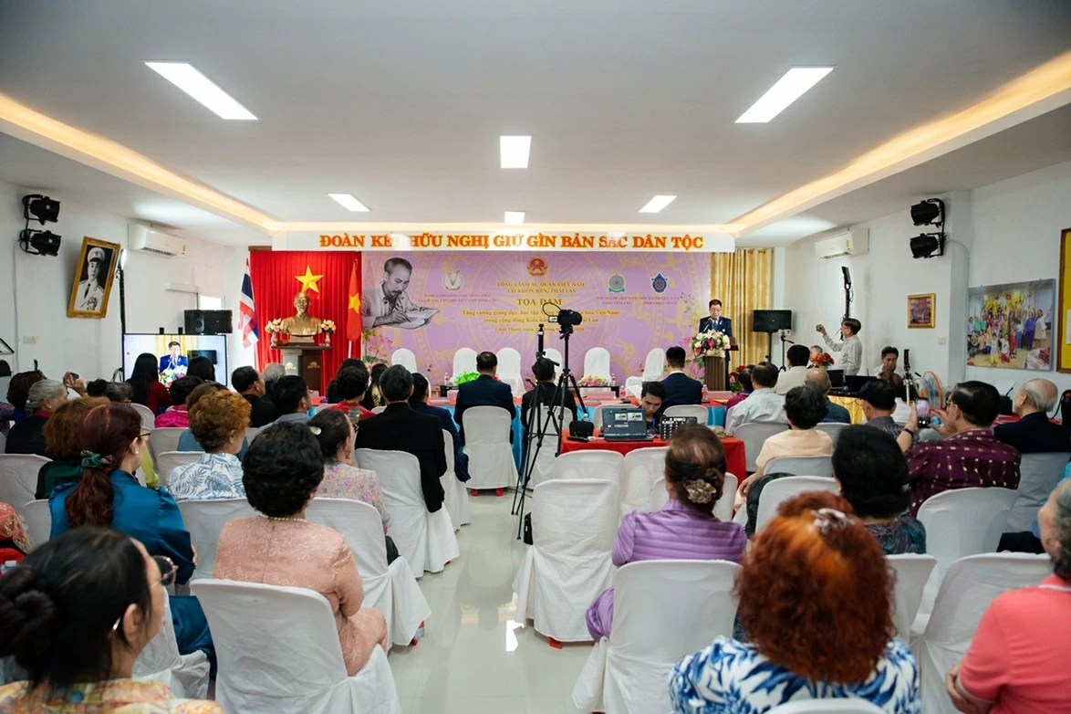 Giữ tiếng Việt tại Đông Bắc Thái Lan: Từ lớp học đầu tiên đến hành trình nối dài qua nhiều thế hệ Giữ tiếng Việt tại Đông Bắc Thái Lan: Từ lớp học đầu tiên đến hành trình nối dài qua nhiều thế hệ