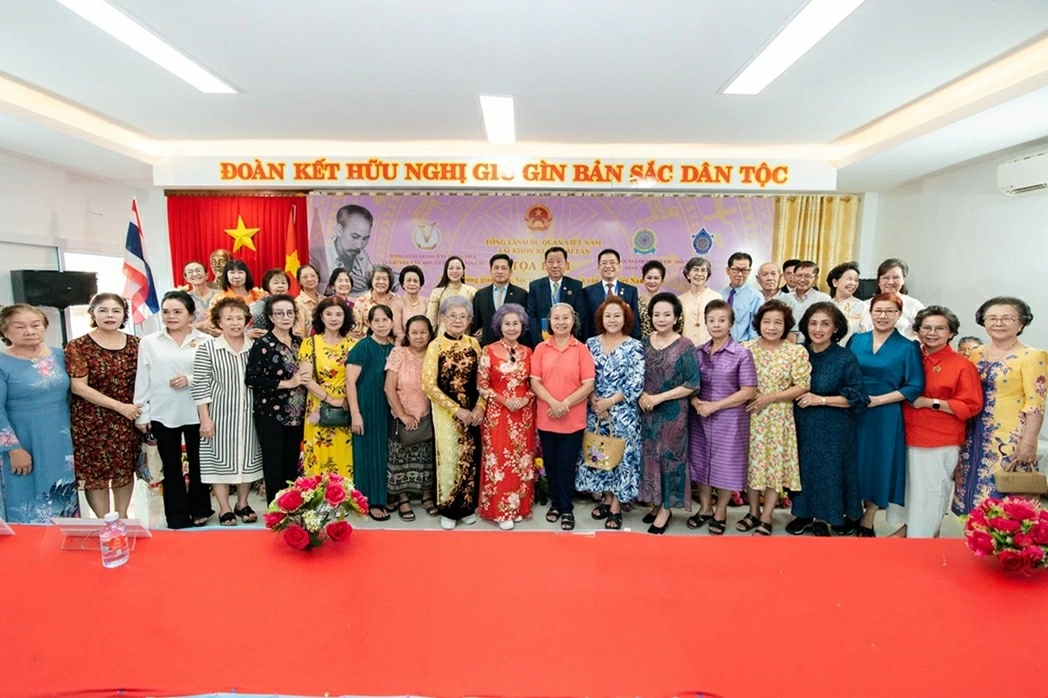 Giữ tiếng Việt tại Đông Bắc Thái Lan: Từ lớp học đầu tiên đến hành trình nối dài qua nhiều thế hệ Giữ tiếng Việt tại Đông Bắc Thái Lan: Từ lớp học đầu tiên đến hành trình nối dài qua nhiều thế hệ