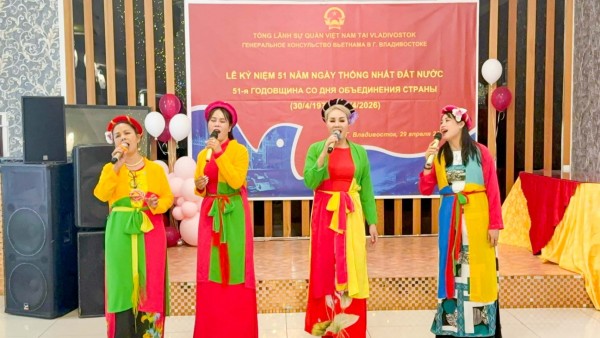 Emotional and proud celebration of the 51st Anniversary of the Liberation of the South in Vladivostok (Russian Federation)